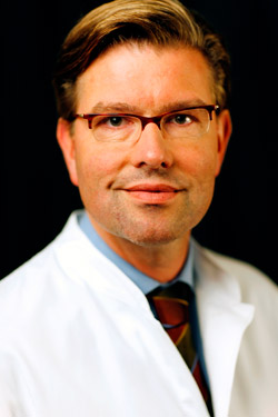 Herr Dr. Matthias Schlensak
