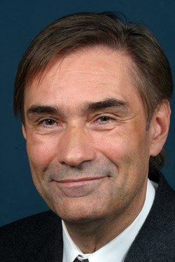 Herr Dr. Norbert Göke