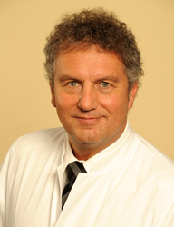 Herr Dr. Francis Kilian