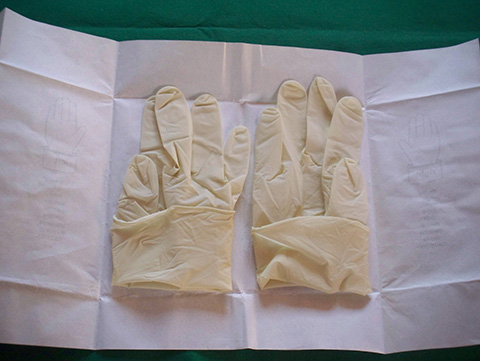 Handschuhe, steril verpackt